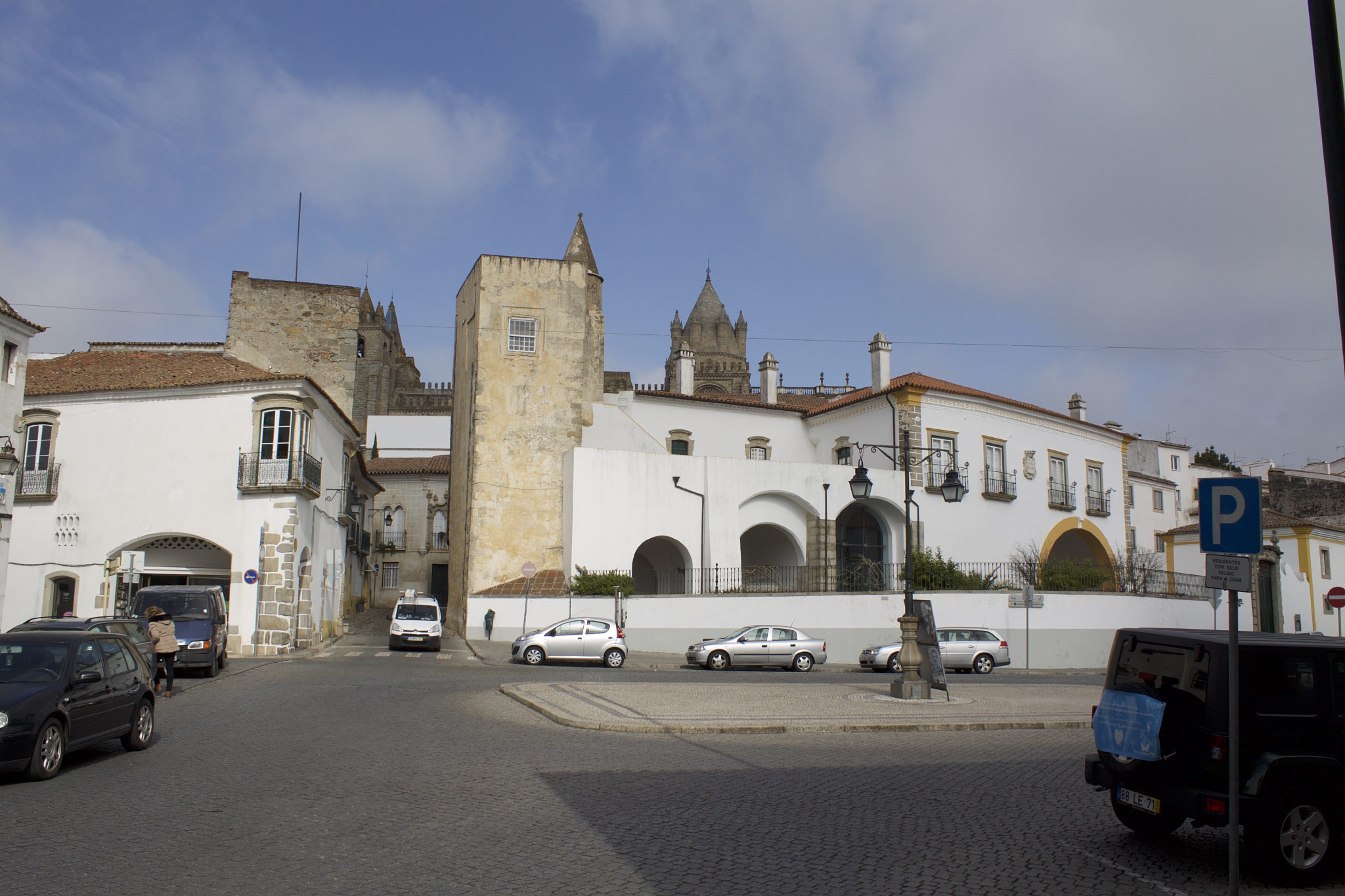 Évora